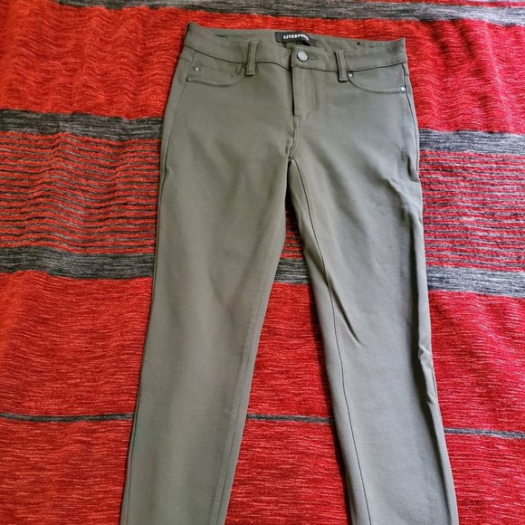 NWOT Liverpool Green Skinny Pants - Picture 2 of 7